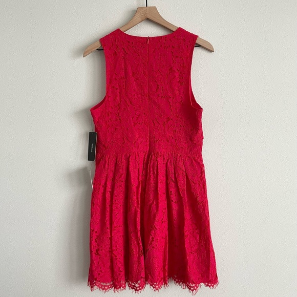 NWT Lulu’s In This Moment Red Lace Dress Size Large - Picture 10 of 12